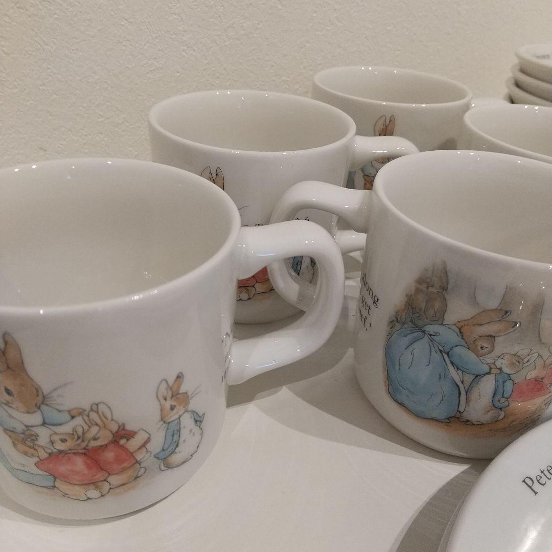 ウエッジウッド・ピーターラビットシリーズ・１７点セットです。