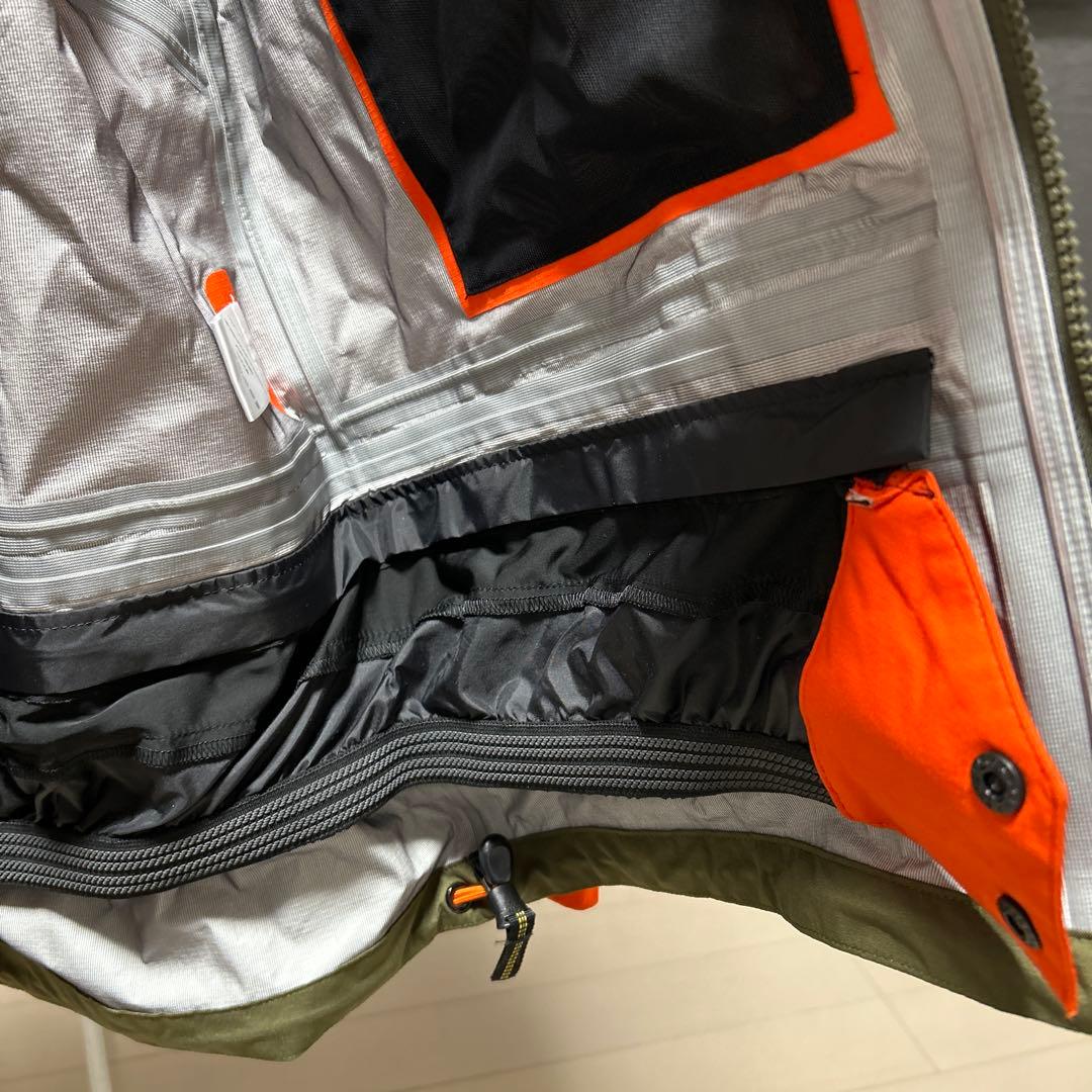 マウンテンハードウェア　DRY.Q マウンテンパーカー　スノーボードウェア