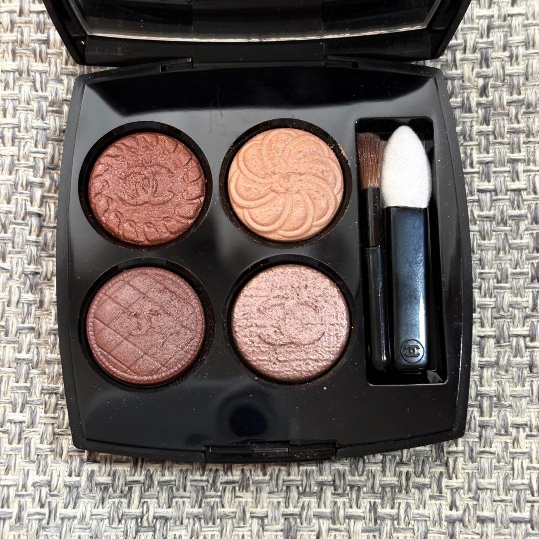 シャネル レキャトルオンブル ブトン クチュール 219