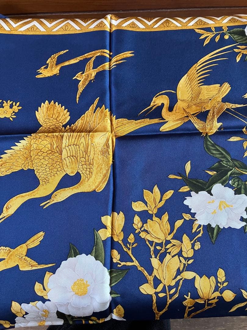 最終価格！【新品・未使用】グッチ　GUCCI イタリア製シルクスカーフ