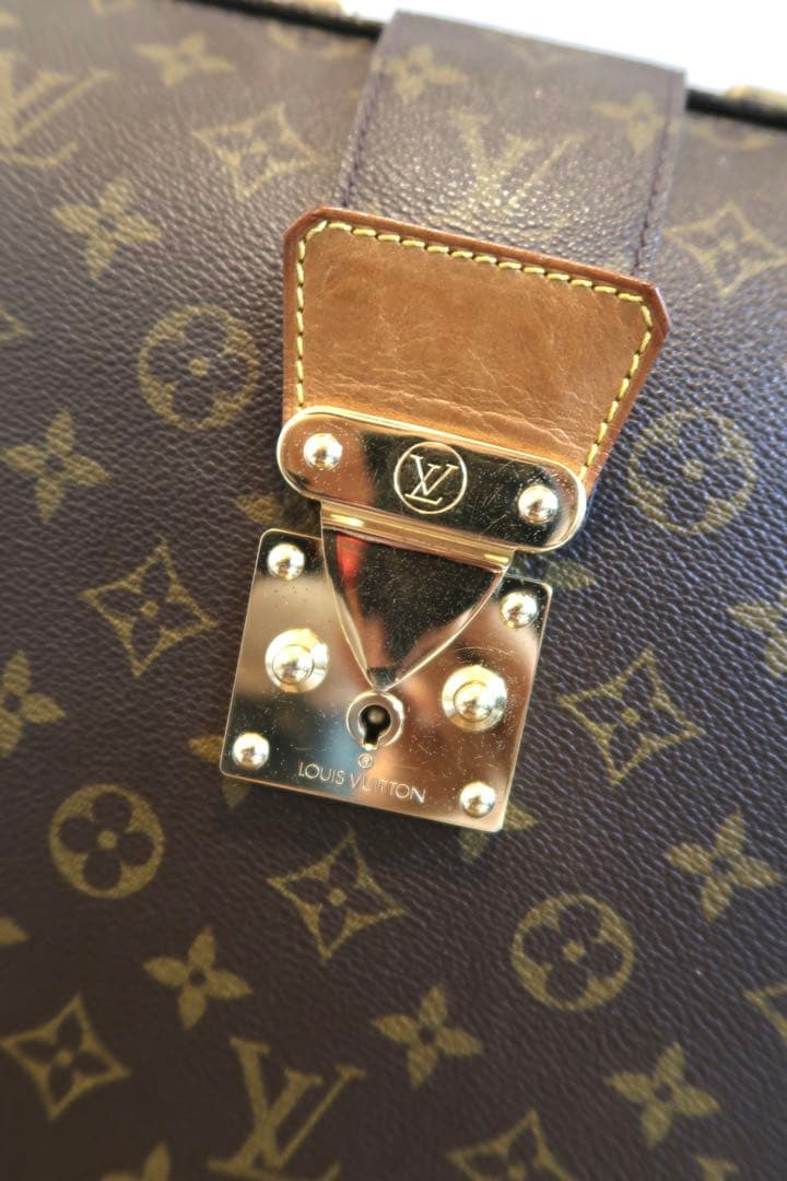 【9/30までSALE】希少！Louis Vuitton モノグラム書類ケース