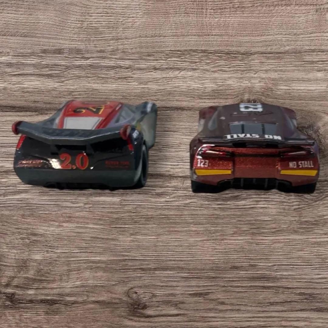 トミカ　カーズ ミニカー 8台セット