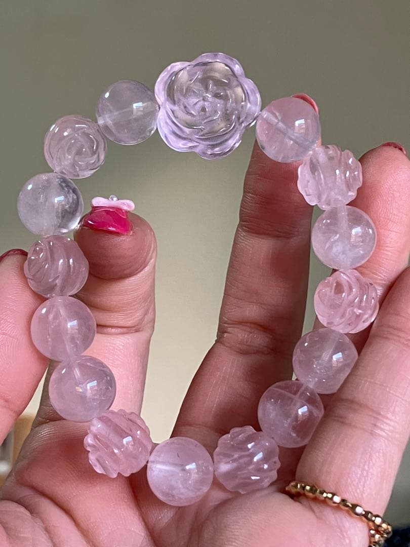 花ローズクォーツのデザインブレスレットとロードナイトとラリマー3点