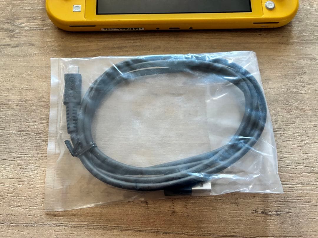 Nintendo Switch Lite イエロー 本体＋充電ケーブル