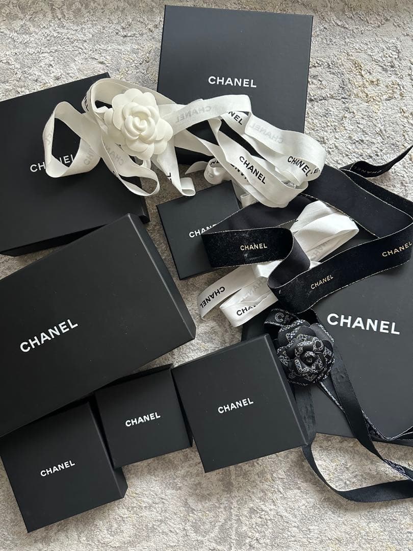 CHANEL空箱BOXリボン紐保存袋限定ホリデー - メルカリ