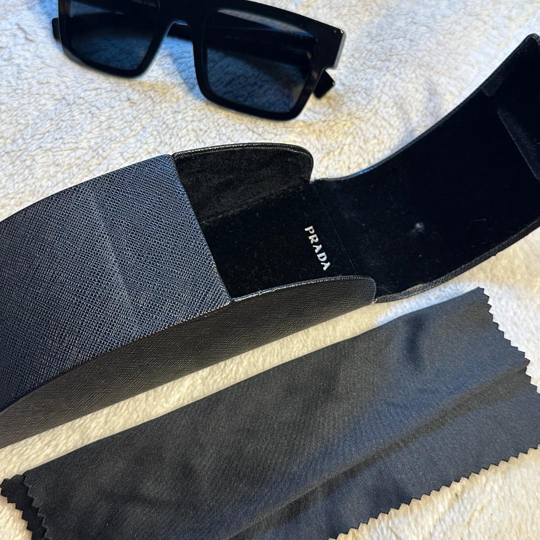 PRADA 19WS イタリア スクエア サングラス