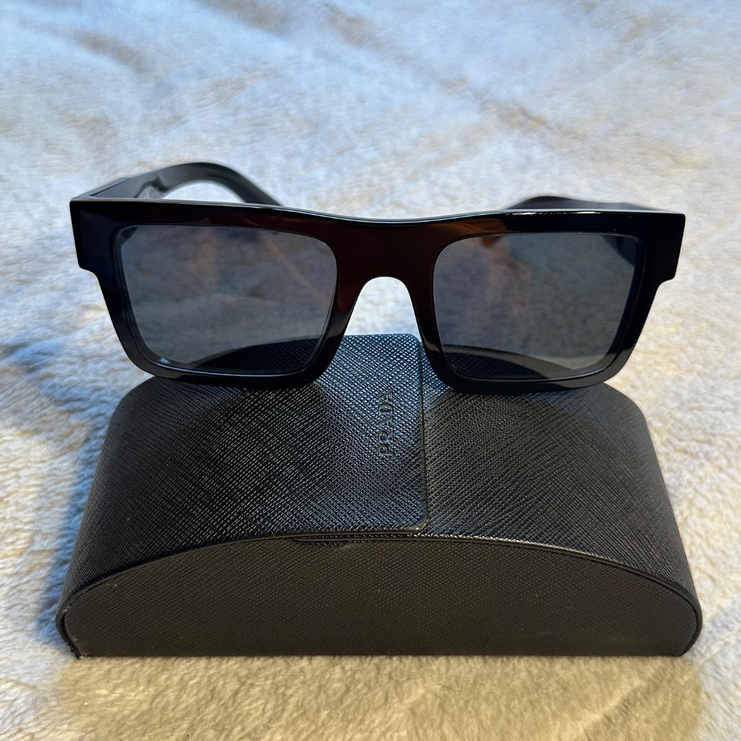 PRADA 19WS イタリア スクエア サングラス