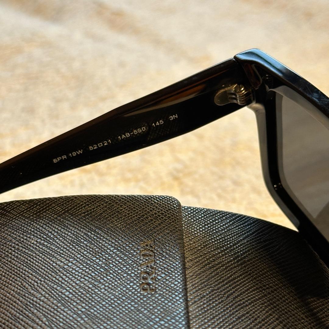 PRADA 19WS イタリア スクエア サングラス