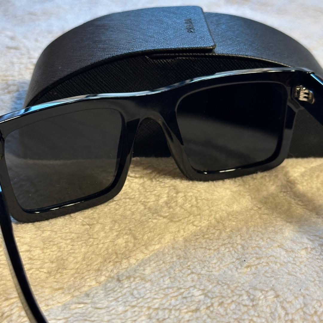 PRADA 19WS イタリア スクエア サングラス