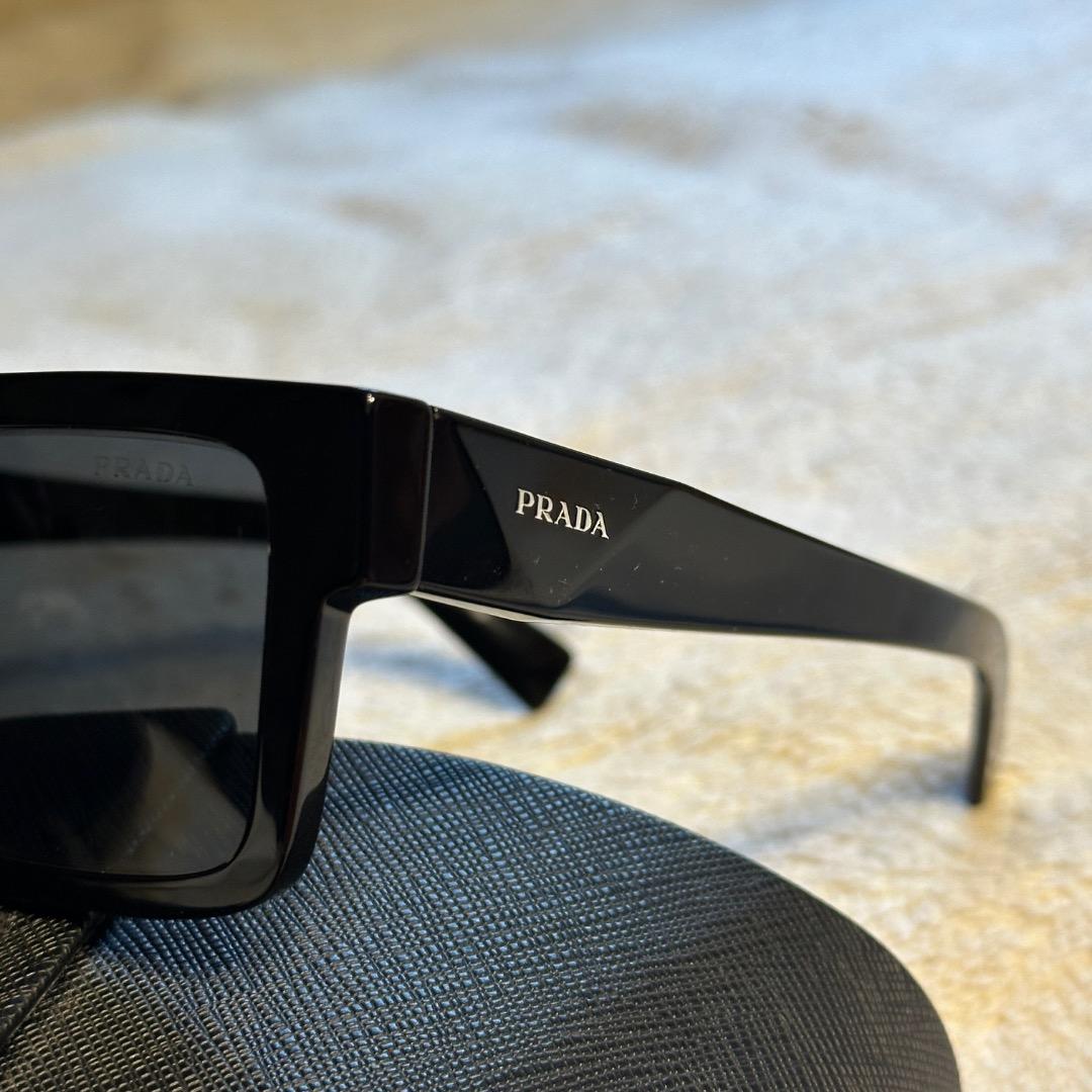 PRADA 19WS イタリア スクエア サングラス
