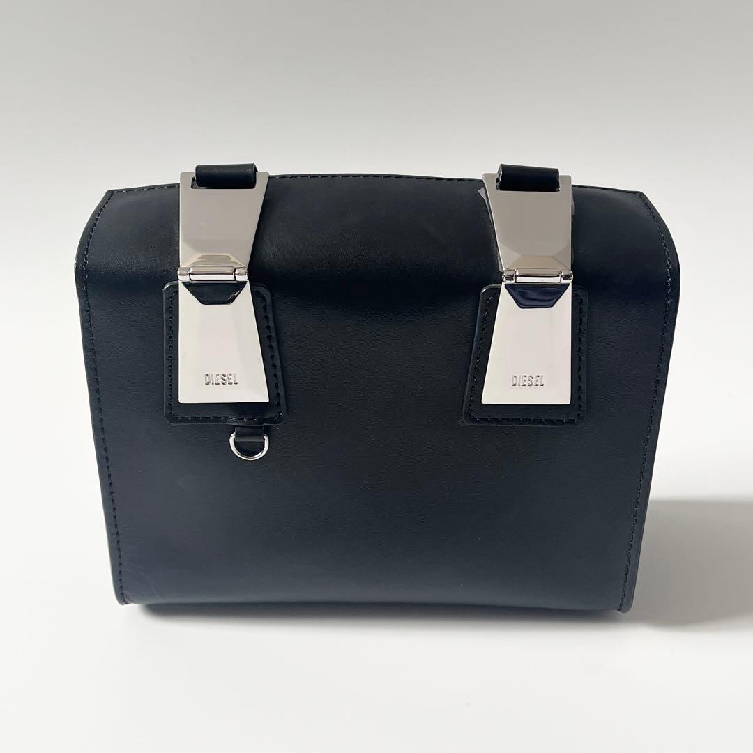 ディーゼル　ミニショルダーバッグ　レザー　黒　ブラック　斜め掛け　メンズ