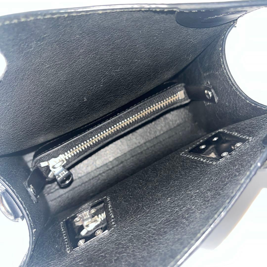 ディーゼル　ミニショルダーバッグ　レザー　黒　ブラック　斜め掛け　メンズ