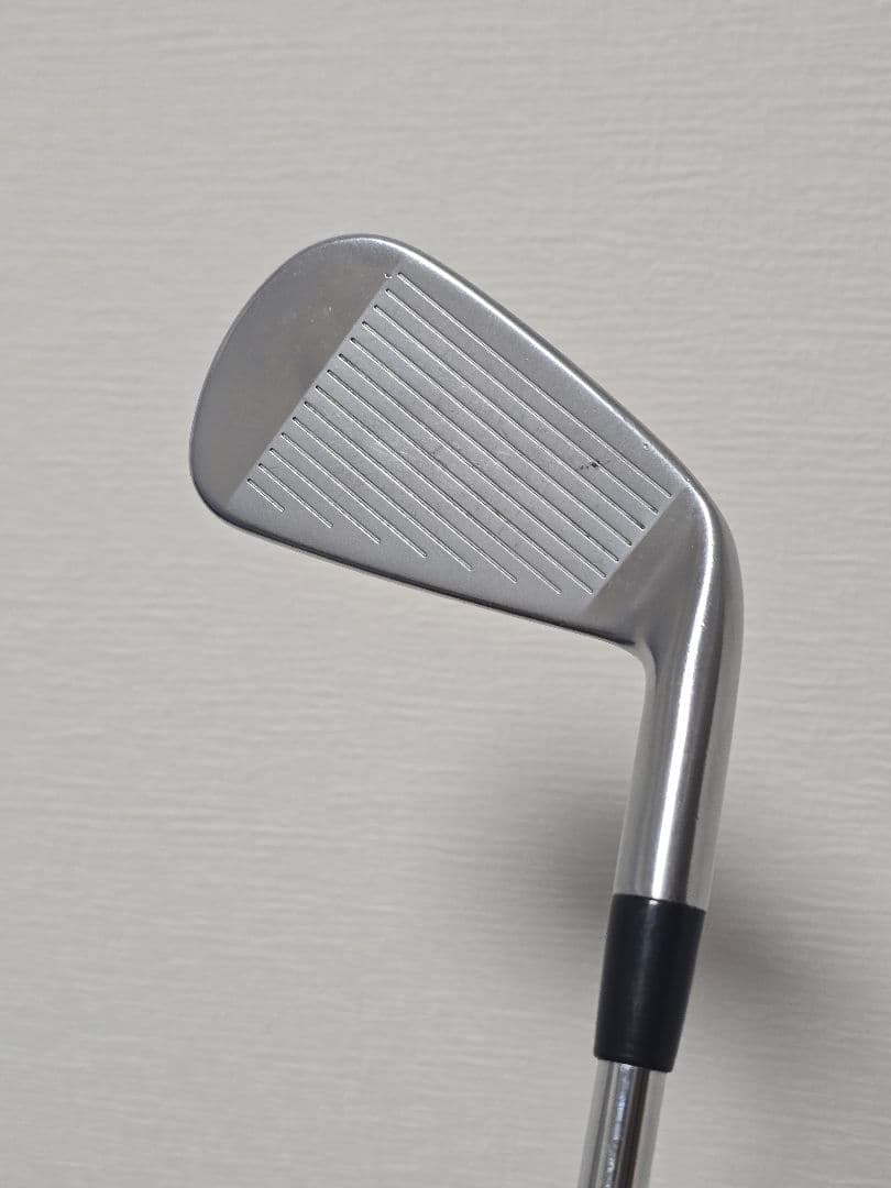 Cobra KING TOUR 5番アイアン　DG 85 S200