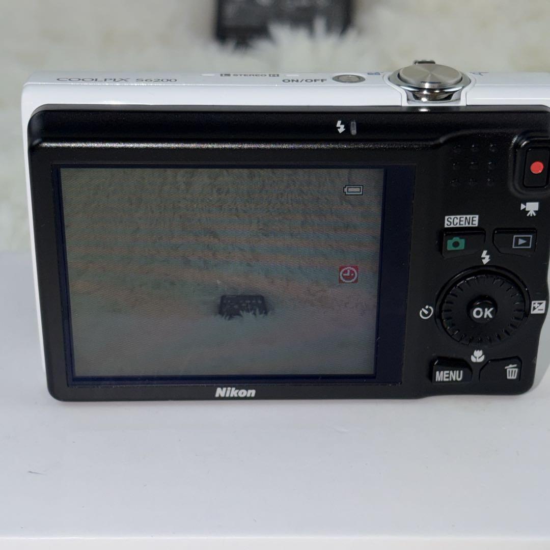 Nikon ニコン　COOLPIX S6200 コンパクトデジタルカメラ