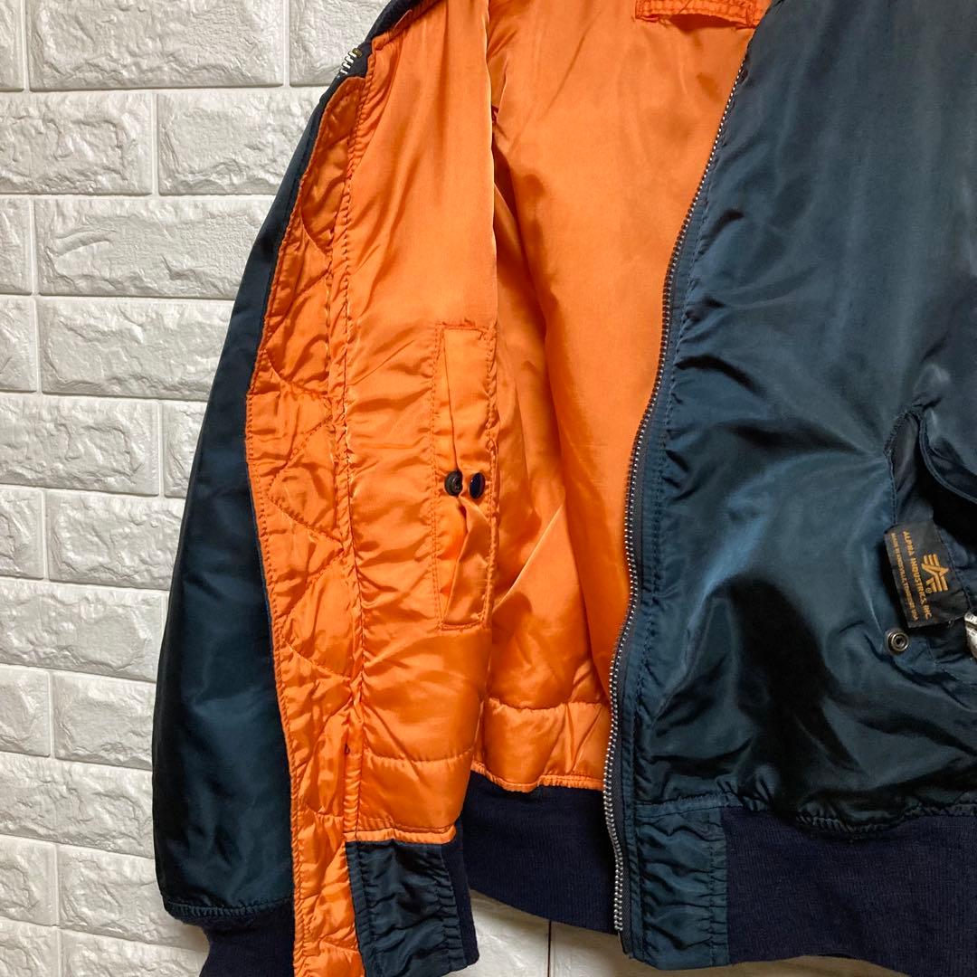 【アルファインダストリーズ】（M）MA1 フライトジャケット 米国製 ジップUP