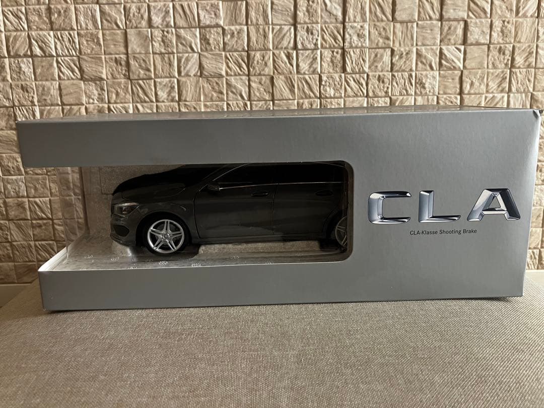 ノレブ 1/18 ベンツ CLA シューティングブレーク ディーラー別注品