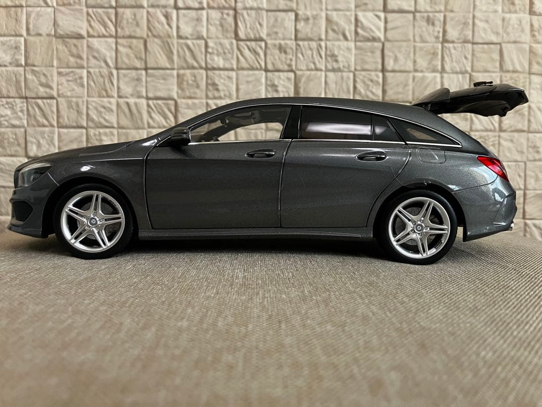 ノレブ 1/18 ベンツ CLA シューティングブレーク ディーラー別注品