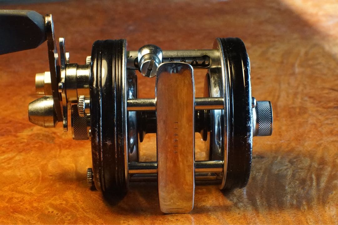 ABU アンバサダー 5000 C ビッグA メンテ済 フレーム修正済