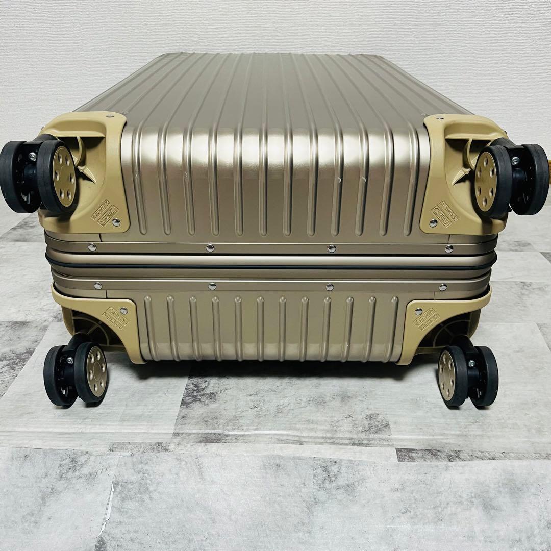 未使用級美品！RIMOWA リモワ　トパーズ　電子タグ　ゴールド　TSAロック