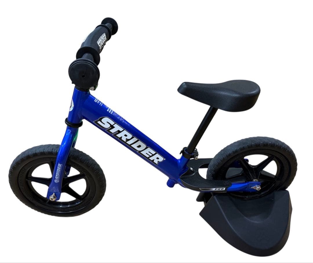 ★美品 ストライダー プロ ウルトラブルー キックバイク 12インチ アルミ製