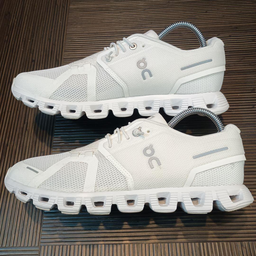 ON オン クラウド5 白 24.5センチ