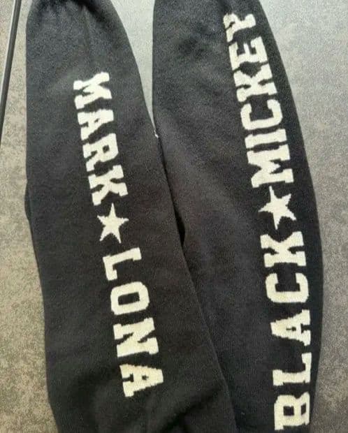 マークアンドロナ　カシミヤ　ミッキー　ニット