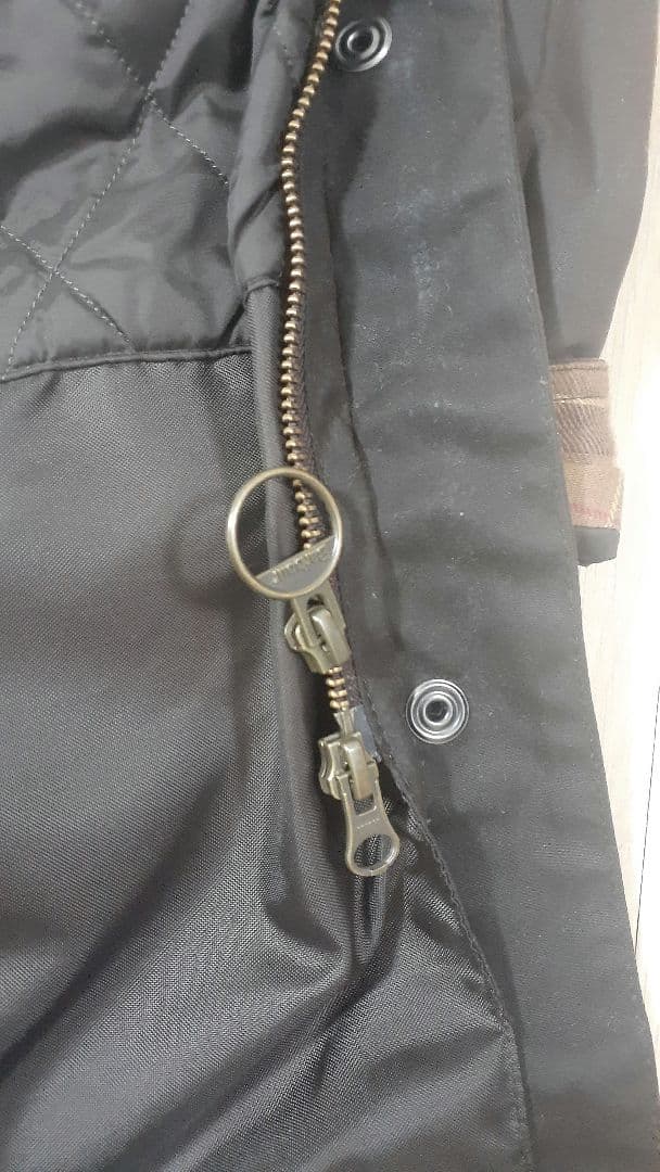 Barbour バブアー BELSAY WAX 中綿ワックスジャケットの通販はau PAY