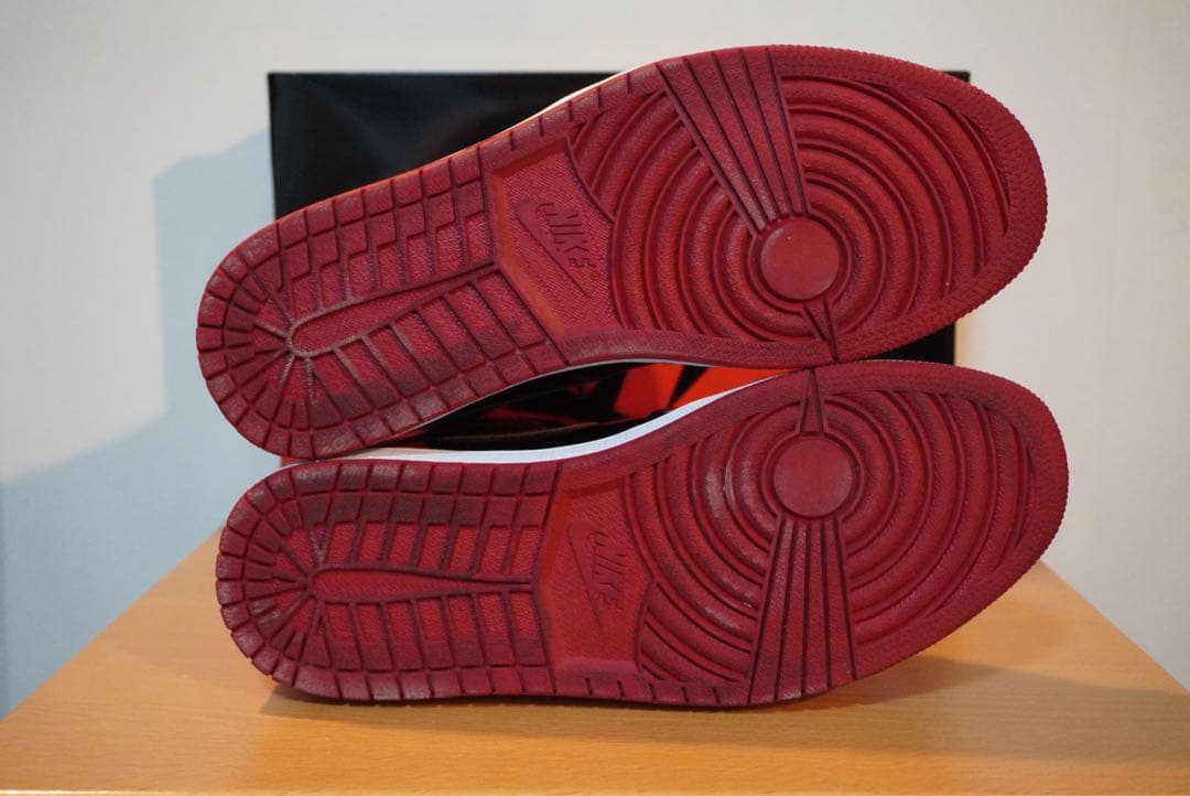 NIKE Air Jordan 1 パテントブレッド