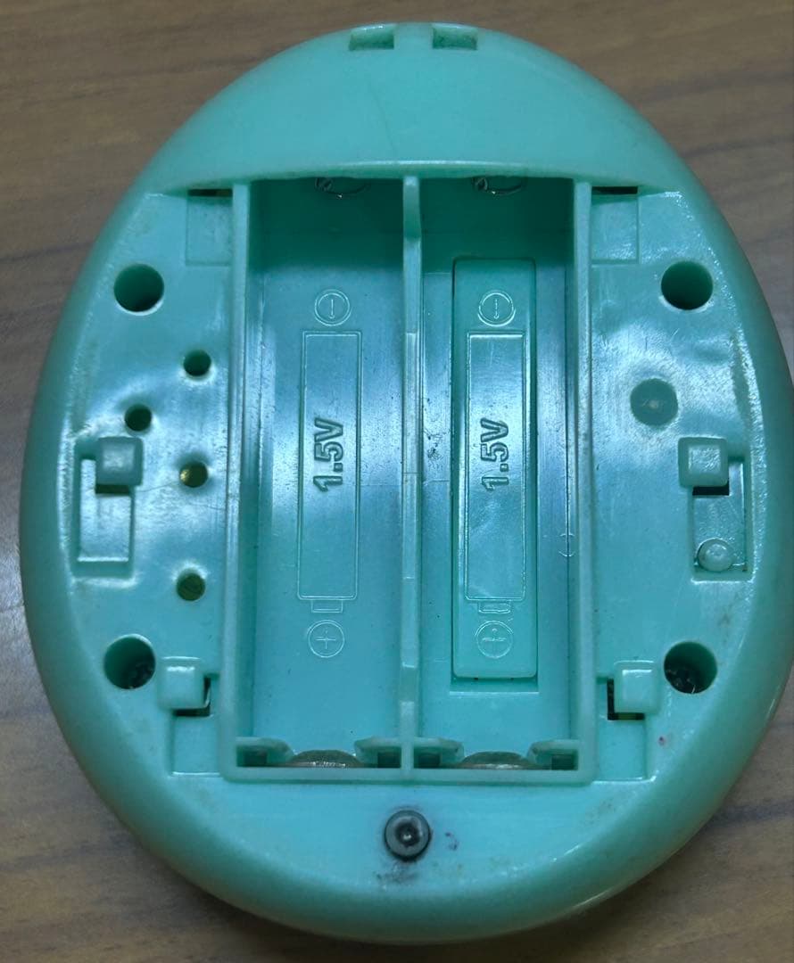 【1/3発送】たまごっちピース本体 新品電池2本,説明書,箱,たまデコピアス付き