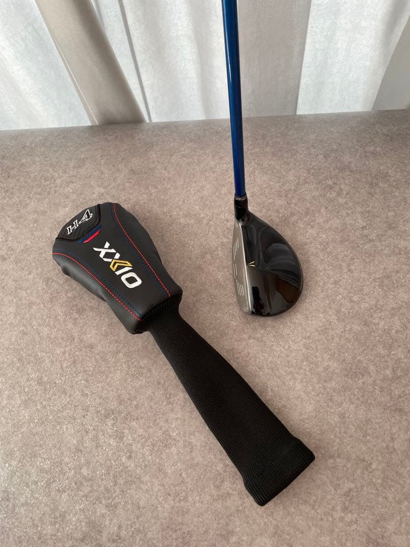 ゼクシオ13 ハイブリッドユーティリティ R2シャフト　４番　左用