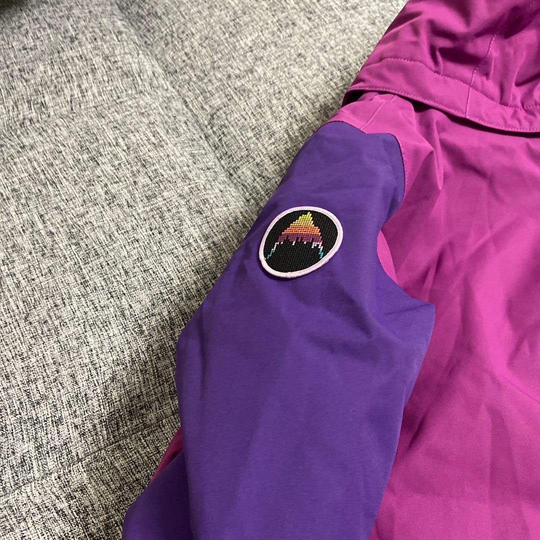 新品同様　バートン　スノボウエア　120ぐらい