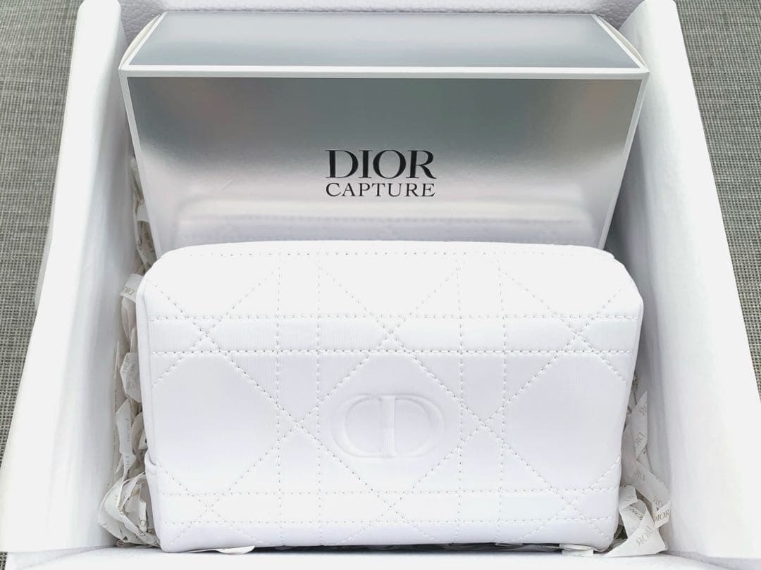 ディオール カプチュール エッセンシャルコフレ展開店舗限定3回使用☆ポーチ新品