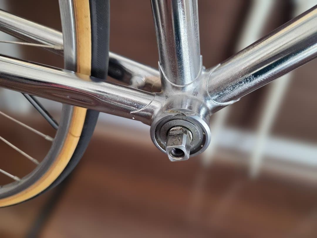 m*9様 ブリジストンBSピストNJSフレーム前後ホイールセット