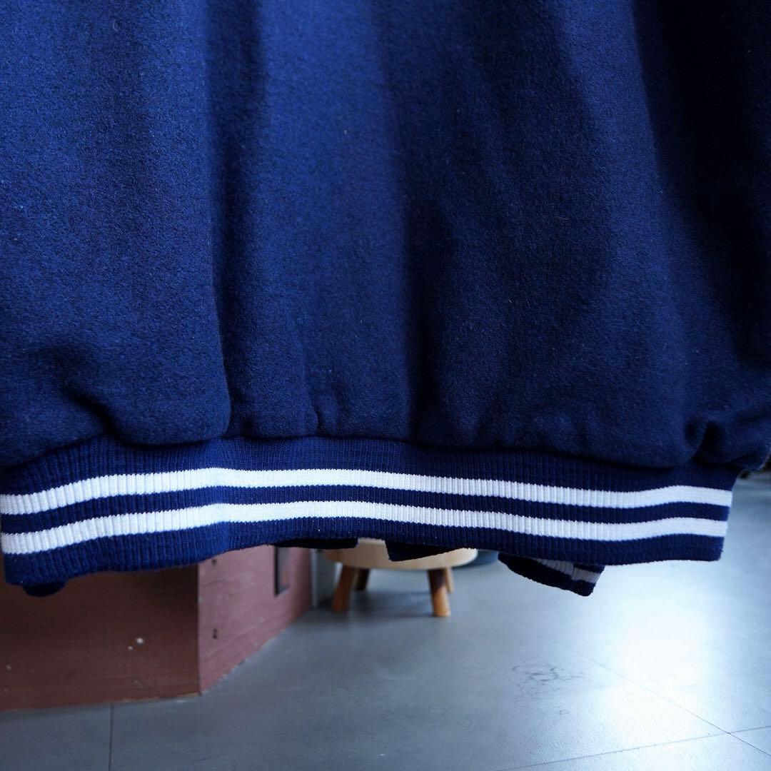 NIKE 90s 袖レザー スタジャン ネイビー 刺繍ロゴ カレッジ