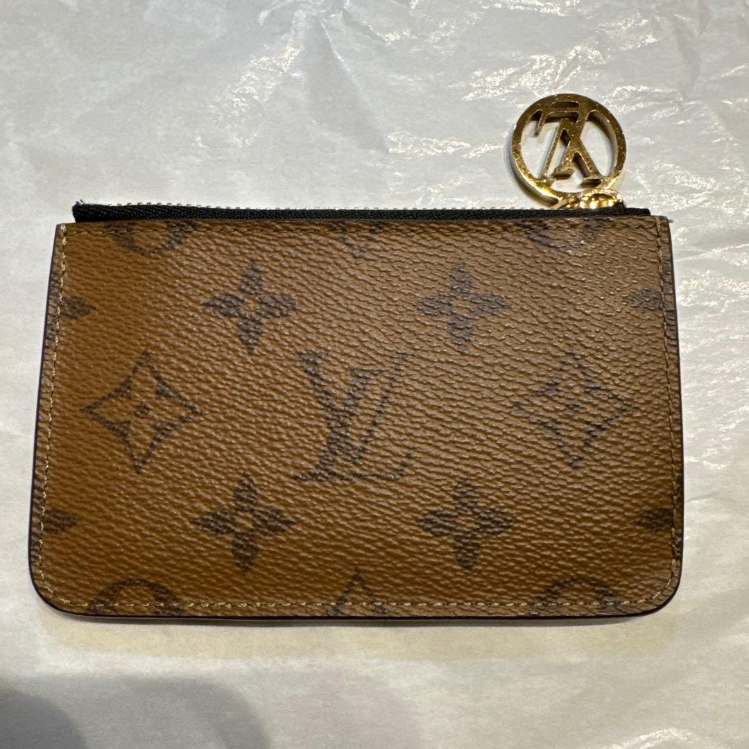 ルイヴィトン　カード　ケース　ポルト　カルト・ロミー！！