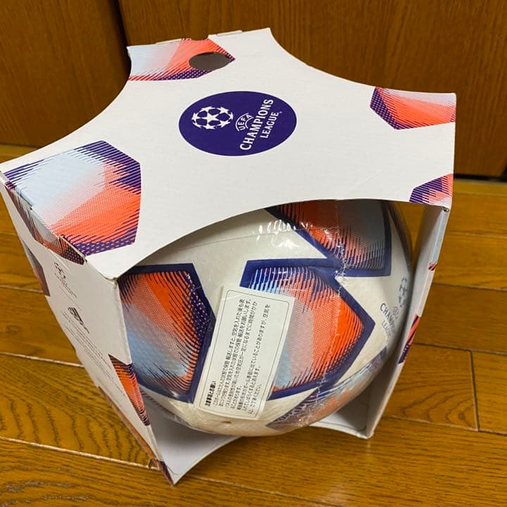 サッカーボール　５号球 美品 かっこいい