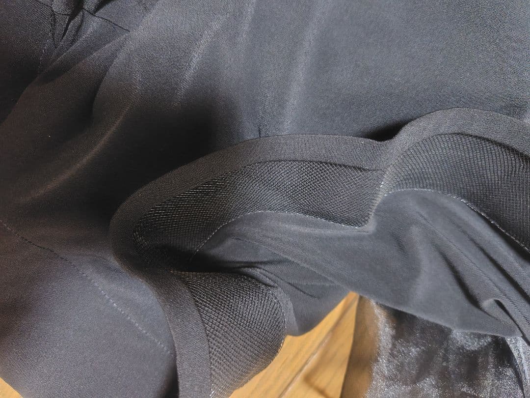 ジャンティの存在感、ボリューム、インパクトの有るスカート ほぼ新品