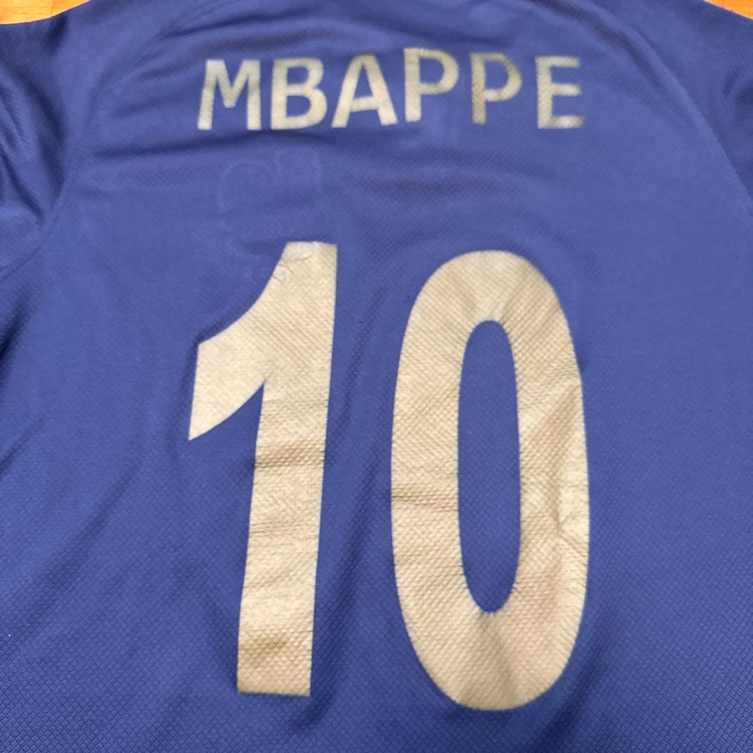 フランス代表 MBAPPE 10 ネイビーシャツ　サッカー　Tシャツ　Sサイズ