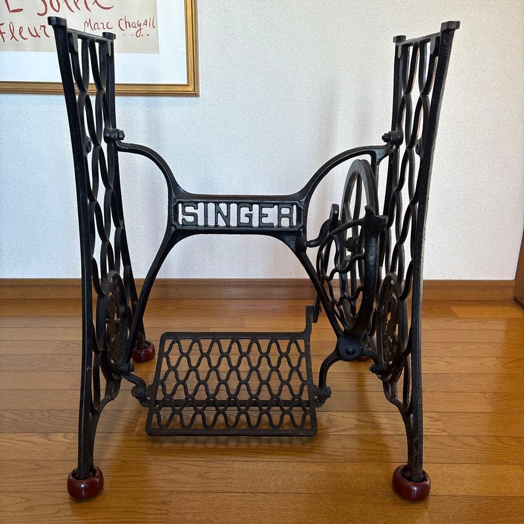 アンティーク　SINGERシンガー社 ミシン網脚 木製脚カバー付き