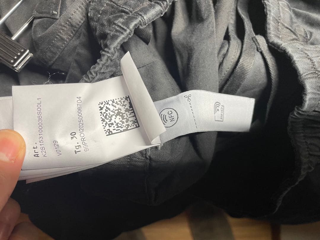 2025FW 2回使用　タグあり　30インチ　カーゴパンツ　3100036 黒