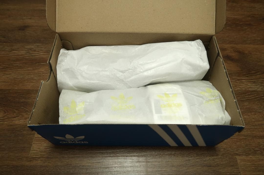 新品・未使用 adidas country OG 27.0cm