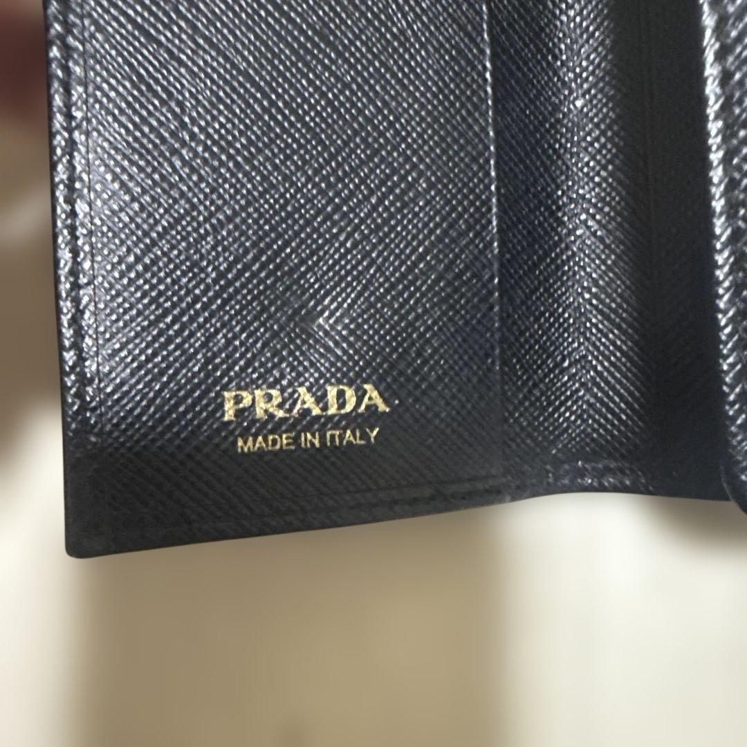 美品！値下げ不可！PRADA ブラックレザー キーケース