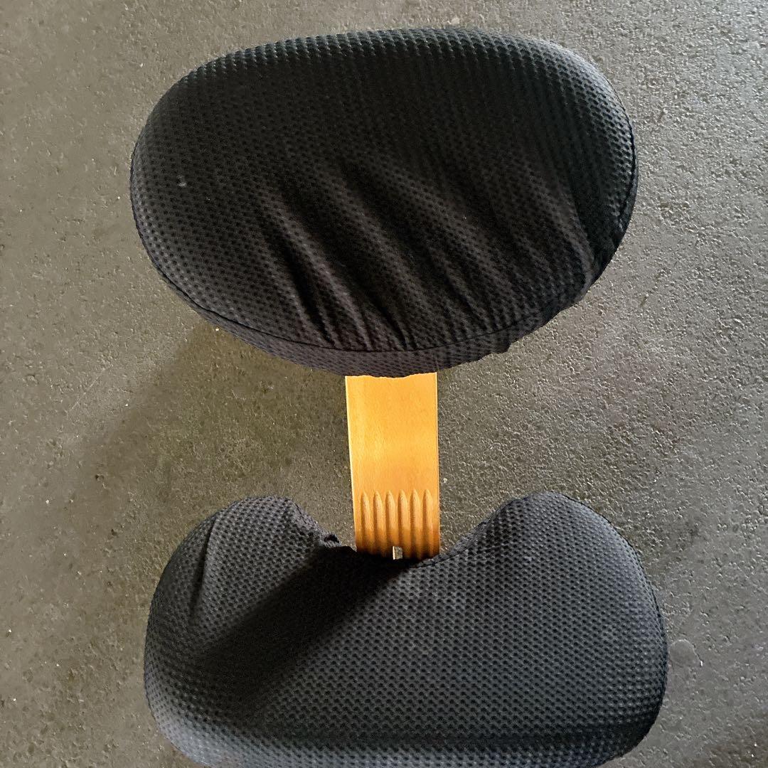 Balans Easy 姿勢矯正チェア　黒カバー　ブラウン