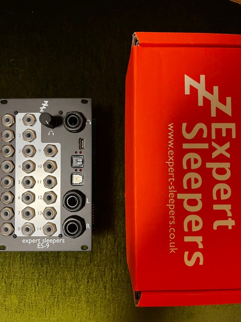 expert sleepers ES-9 モジュラーシンセサイザー
