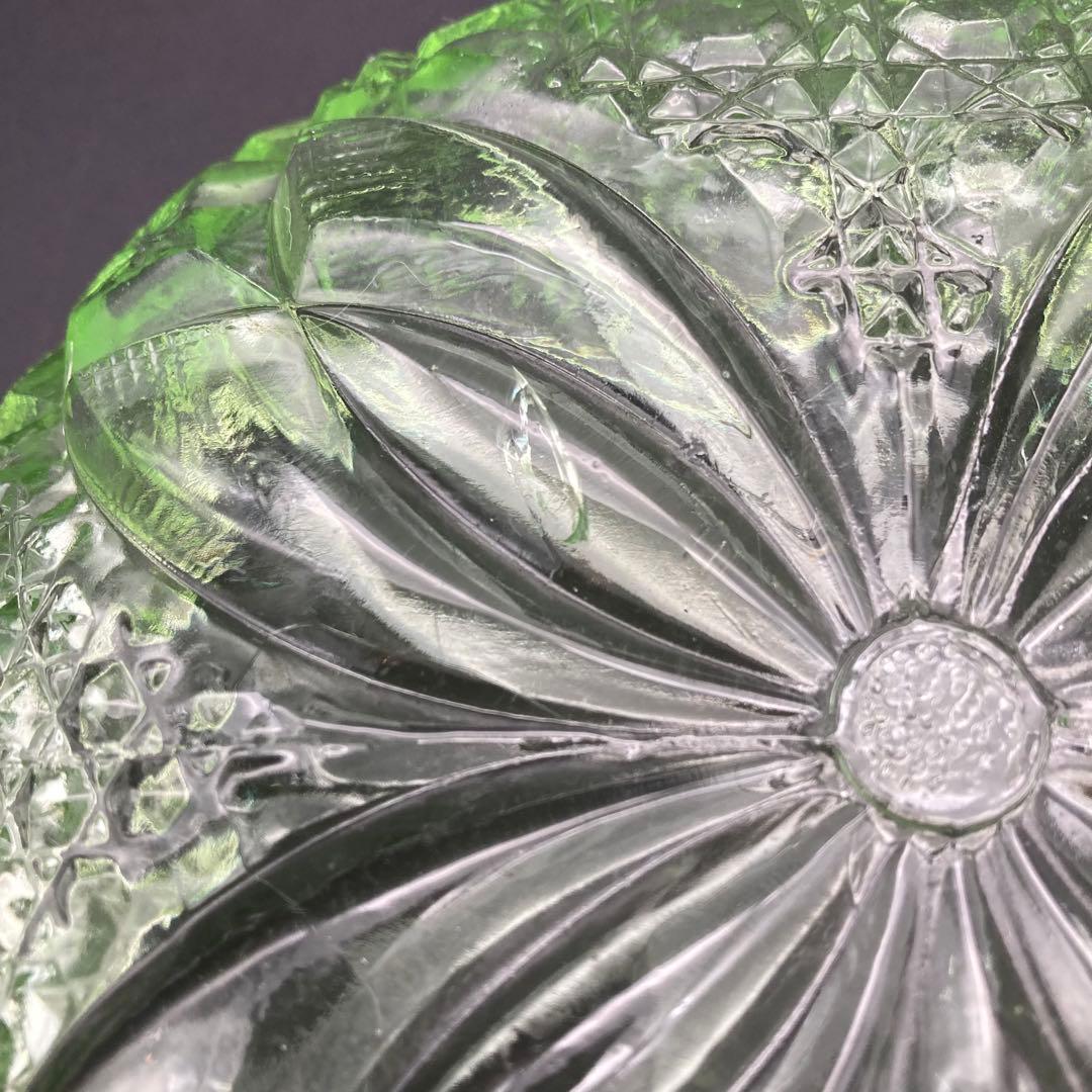 ウランガラス　ガラス鉢　カットガラス　ガラスボウル