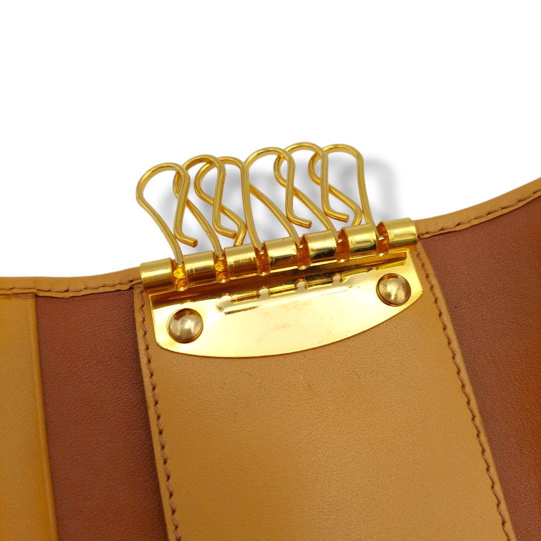 【極美品】CELINE　セリーヌ 　キーケース　トリオンフ　レザー　大人気