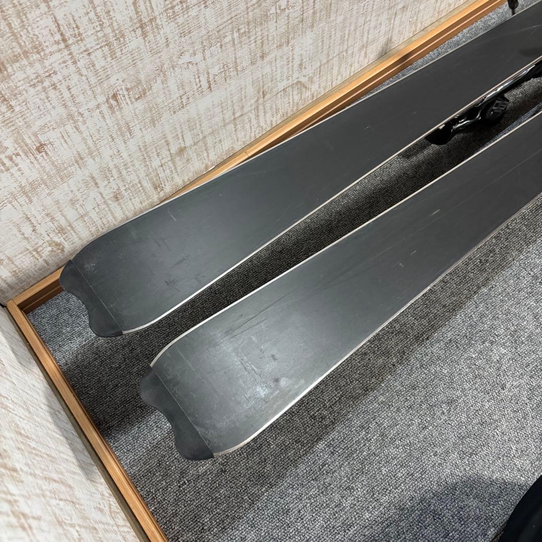 【送料無料】SALOMON カービングスキーストック付き