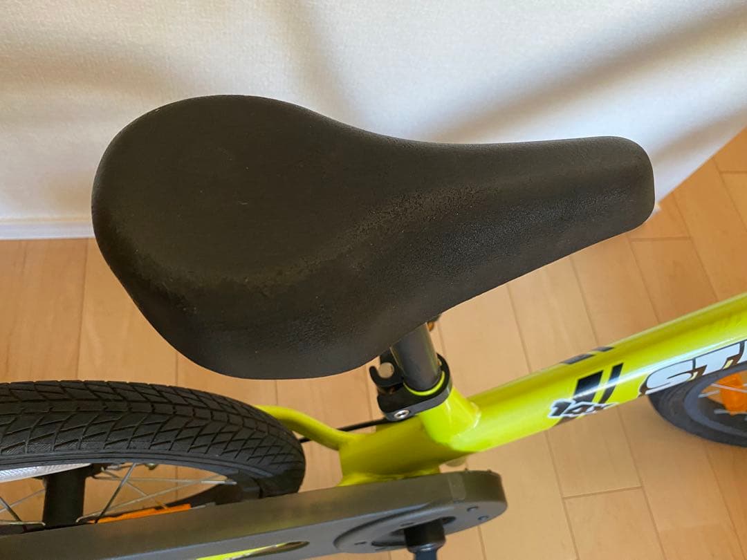 引き取り　STRIDER ストライダー 14X SPORT ライムイエロー