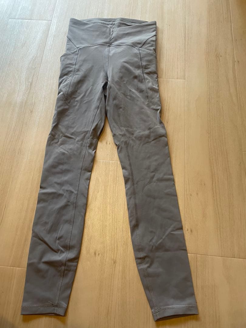 ルルレモン power thru HR Tight サイズ4