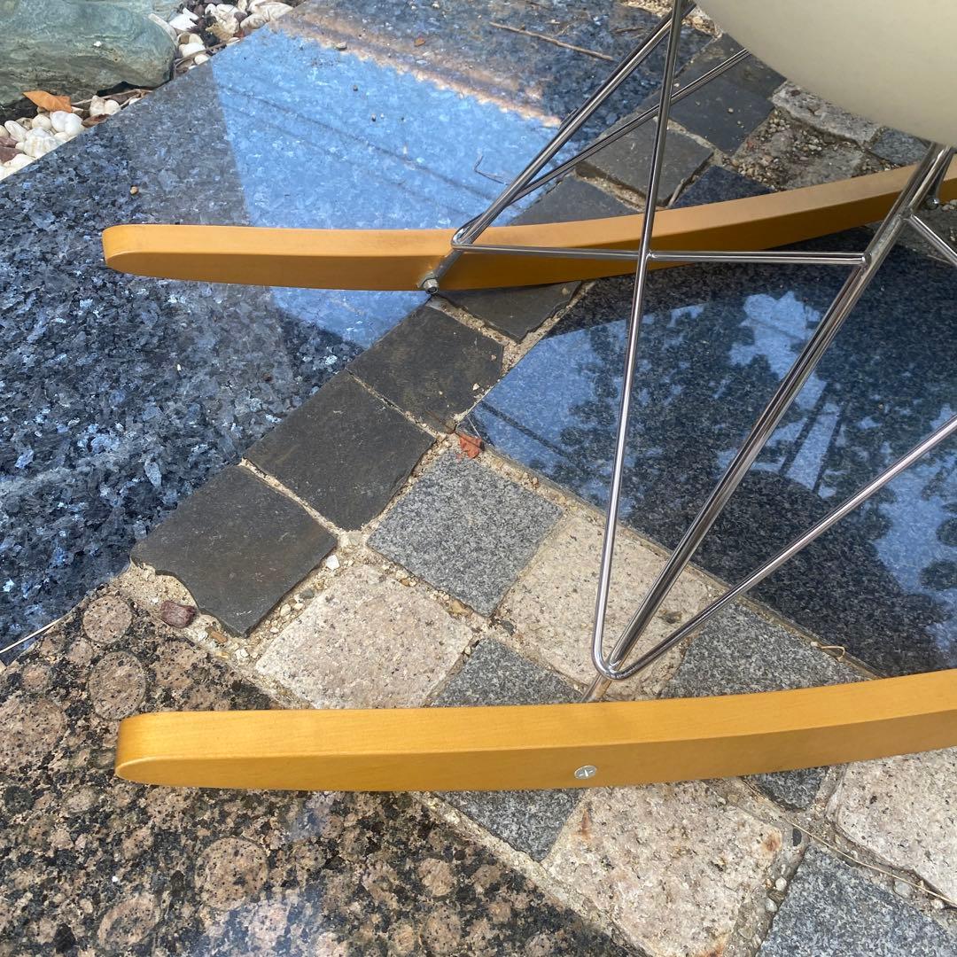 Vitraヴィトラ イームズ アームシェルチェア 焼け検ハーマンミラー値下げ中